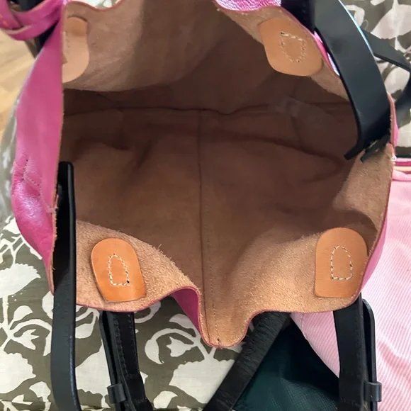 Eco Trend Fuchsia Leather Shoulder Bag - Picture 4 of 6